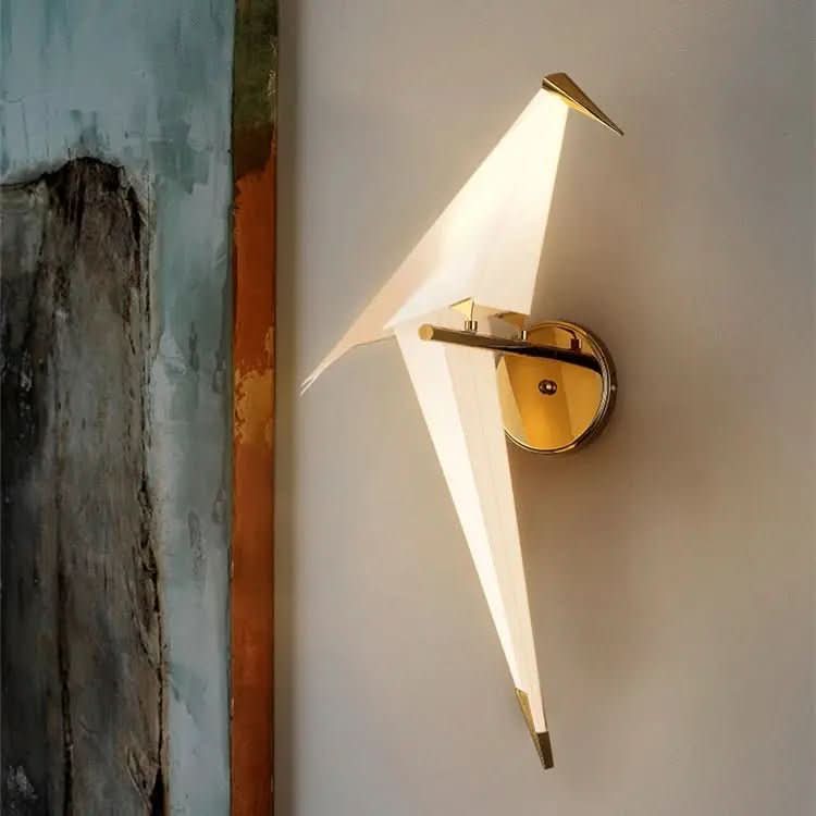 Arandela Dourada Parede Interna Origami – Estilo Contemporâneo e Iluminação Aconchegante - Morada Serena