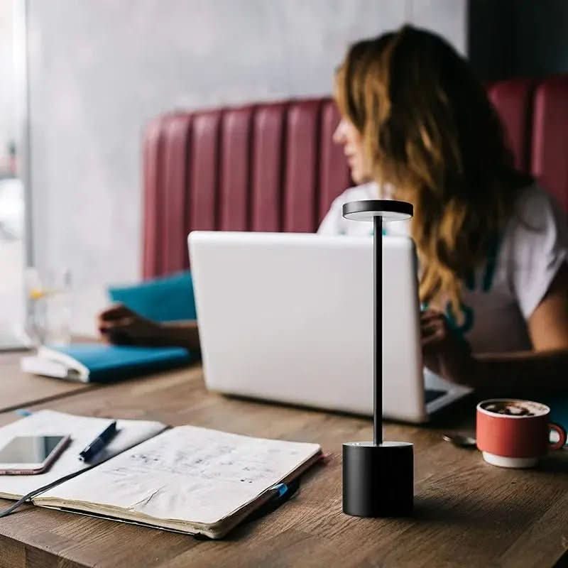 Luminária de Mesa sem Fio – Iluminação Portátil e Moderna | Morada Serena - Morada Serena