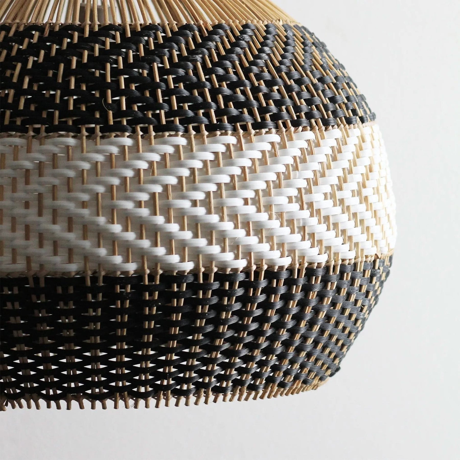 Luminária Pendente Rattan – Decoração Natural e Elegante - Morada Serena