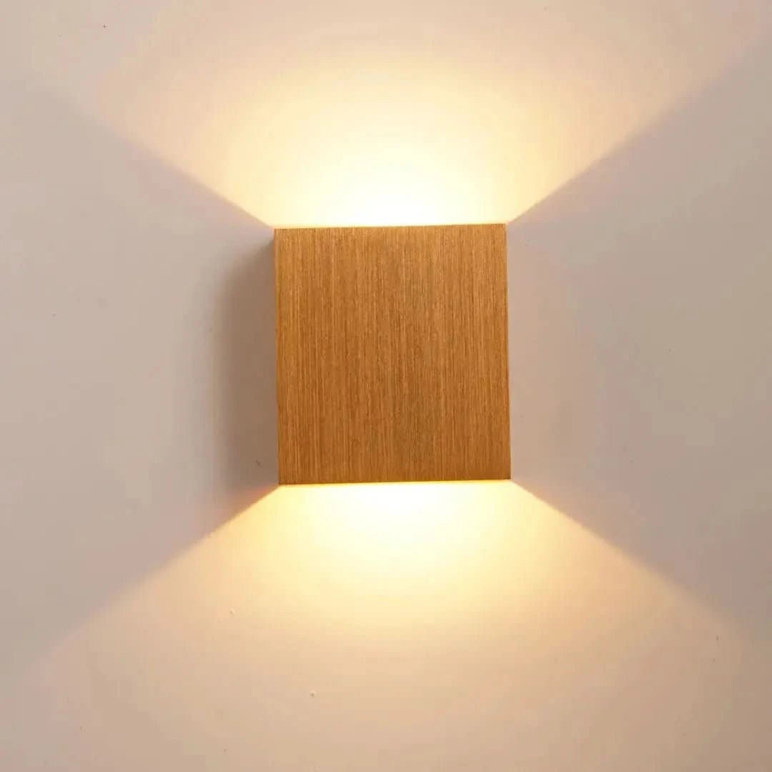 Arandela Externa Royal à Prova D’água – Iluminação Elegante para Áreas Externas - Morada Serena
