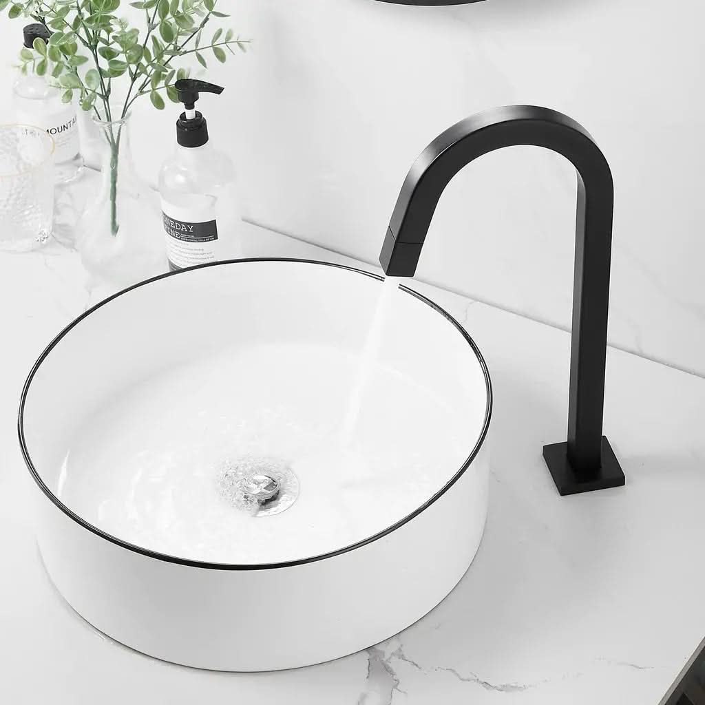 Torneira Para Banheiro Somente Água Fria Modelo Aqualux: Praticidade e Elegância no Seu Banheiro - Morada Serena