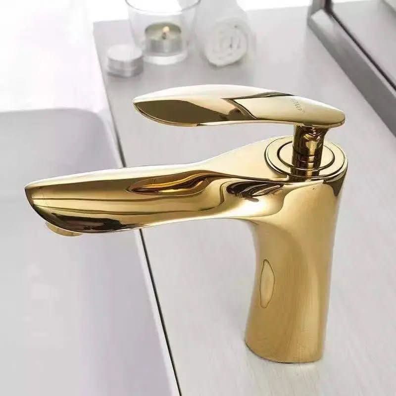 Torneira para Banheiro Monocomando Dourada Misturador Bica Baixa - Elegância e Funcionalidade - Morada Serena