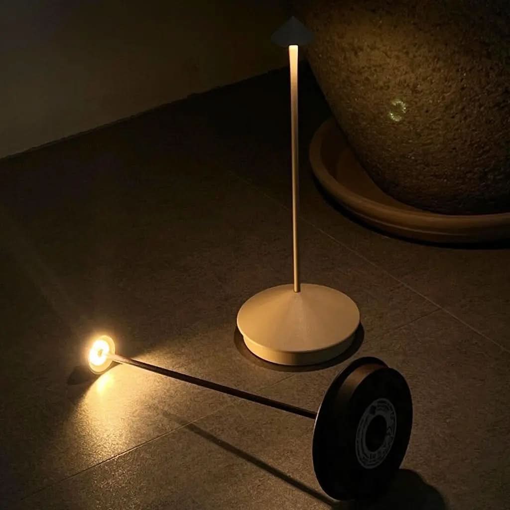 Luminária De Mesa Portátil Dilla-Morada Serena