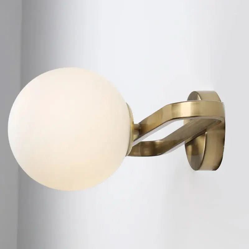 Arandela de Parede Dourada Lumina com Globo de Vidro Fosco - Morada Serena