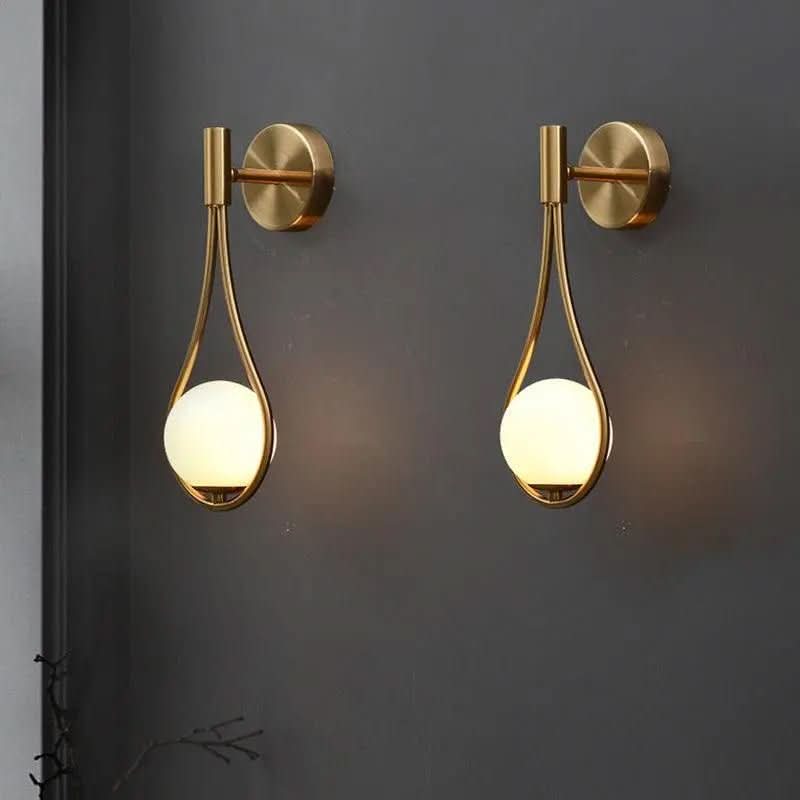 Arandela Dourada Parede Interna Lauren – Elegância e Modernidade em Metal Luxuoso - Morada Serena