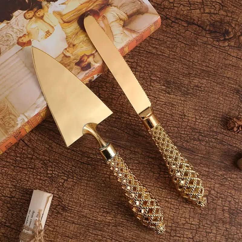 Conjunto Espátula Para Bolo e Faca Dourada - Morada Serena