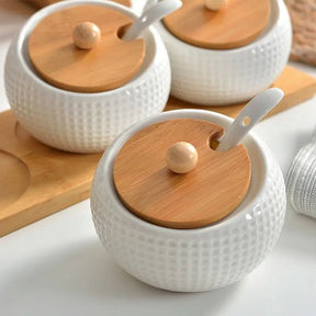 Conjuntos de Porta Temperos de Cerâmica e Base de Bambu - Organize sua Cozinha com Estilo - Morada Serena