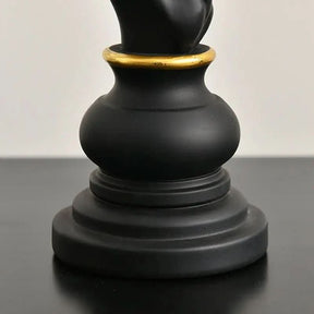 Estatueta Decorativa Para Mesa Peças de Xadrez em Resina | Toque Sofisticado e Elegante para Sua Casa - Morada Serena