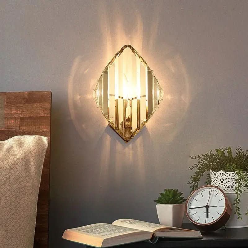 Luminária de Parede Moderna Com Cristais em Forma de Diamante: Elegância e Sofisticação para Sua Casa - Morada Serena