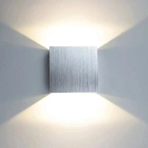 Arandela Externa Royal à Prova D’água – Iluminação Elegante para Áreas Externas - Morada Serena
