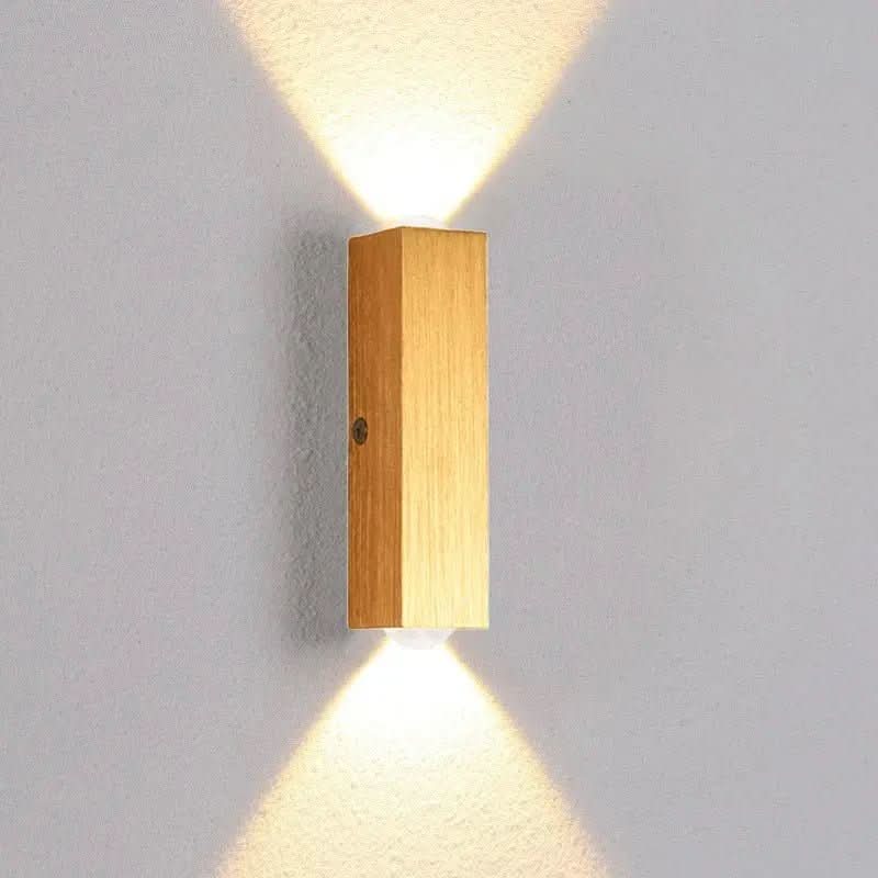 Arandela de Parede Externa Dourada - Iluminação Sofisticada para Áreas Externas - Morada Serena
